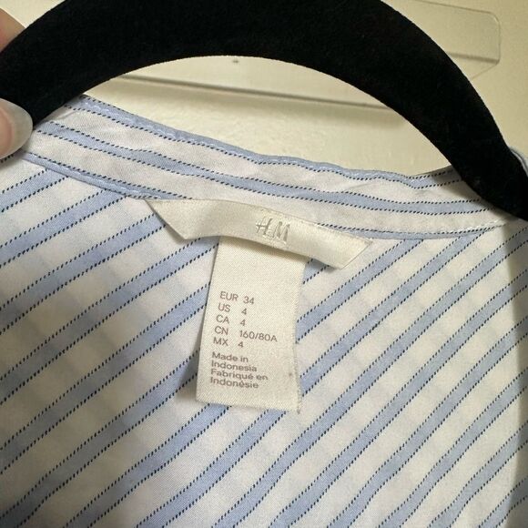 H&M Button Up Top - Picture 3 of 5